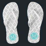 Chinelos Monograma do Quatrefoil Marroquino de cinza e Turq<br><div class="desc">sandálias de flutuação de sacudir impressas personalizadas com um padrão quatrefoil marroquino na moda e seu monograma personalizado ou outro texto em um quadro circular. Clique em Personalizar para alterar as fontes e cores do texto ou adicionar suas próprias imagens para criar uma única design!</div>
