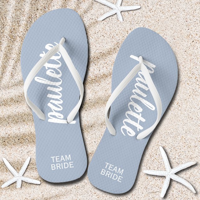 Chinelos Noiva de Equipe Personalizada do Dusty Blue (Dusty Blue Personalized Team Bride Flip Flops)