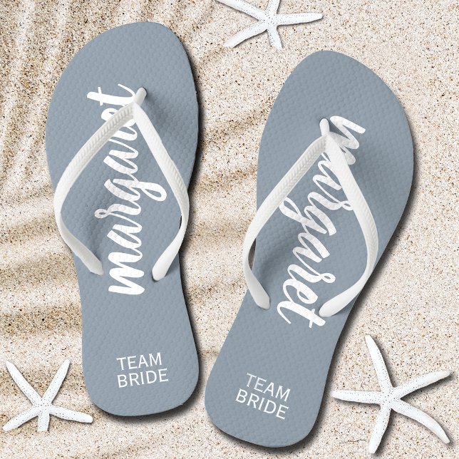 Chinelos Noiva de Equipe Personalizada Dusty Blue e White (Dusty Blue and White Personalized Team Bride Flip Flops)