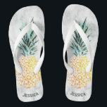 Chinelos Nome Personalizado Marble Pineapple Bridesmaid Hav<br><div class="desc">Nome Personalizado Marble Hawaiian Pineapple Bridesmaid dá Chinelos.</div>