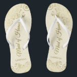 Chinelos Ouro de Casamento de Madrinha de casamento de Ivor<br><div class="desc">Estas belas chinelos de casamento são uma maneira excelente de obrigado e reconhecer sua Madrinha de casamento enquanto salva os pés dela ao mesmo tempo. Possui um design elegante com colchetes de rendas de ouro em um fundo de marfim ou creme e cartazes de script coloridas de rico dourado. O...</div>