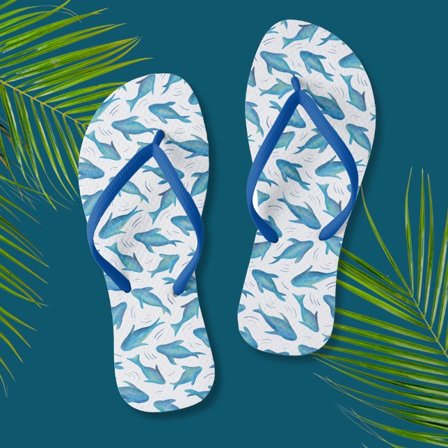Chinelos Padrão de Peixe de Tubarão Azul (Shark fish cool flip flops perfect for beach lovers and vacations.)