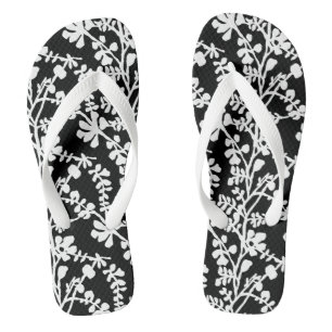 Chinelos Padrão Floral Preto e Branco Repetitivo