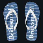 Chinelos Padrões De Ponta Azul Ou De Faixa De Cor<br><div class="desc">Padrão de Stripes Azuis de Bela de Casamento - Altere para Qualquer Cor clicando em personalizar. E diga o que quiser. Torne estes chinelos do tipo que têm sua mensagem neles. Seja a fala da praia!</div>