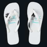 Chinelos personalizados de casamento em praia<br><div class="desc">Chinelos de Casamento de Viagem de Monograma para Casamentos de Praia. Personalize com seus nomes, data, monograma, inicial e destino do sobrenome casado. Um presente excelente de boas-vindas para seus convidados. Forneça calçado para seus convidados para a cerimônia de praia. Combina com a bolsa personalizada de tote de praia de...</div>