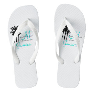 Chinelos personalizados de casamento em praia