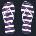 Chinelos Roxo de Madrinha de casamento Personalizado ou Qua<br><div class="desc">Padrão de Stripes Liláticas Roxas e Lavandas - Altere para Qualquer Cor clicando em personalizar. E diga o que quiser. Torne estes chinelos do tipo que têm sua mensagem neles. Fale da praia! damas de ponte, festa de solteira, litoral tropical litorâneo, praia de cruzeiro oceânico, presentes de festa de casamento,...</div>