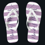 Chinelos Roxo de Madrinha de casamento Personalizado ou Qua<br><div class="desc">Padrão de Stripes Liláticas Roxas e Lavandas - Altere para Qualquer Cor clicando em personalizar. E diga o que quiser. Torne estes chinelos do tipo que têm sua mensagem neles. Seja a fala da praia!</div>
