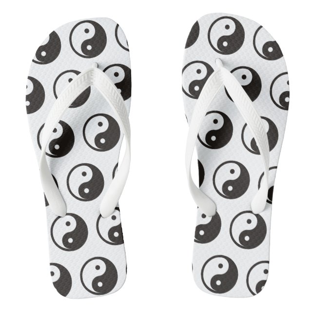 Chinelos Símbolo Yin Yang - design de tatuagem sólida (Pé da cama)