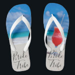 Chinelos Tribo Tropical Beach Bribe<br><div class="desc">Este design foi criado através da arte digital. Pode ser personalizado clicando no botão personalizar e alterando a cor, adicionando um nome, iniciais ou as suas palavras favoritas. Entre em contato comigo em colorflowcreations@gmail.com se você quiser usar este design em outro produto. Compre minha pintura de acrílico abstrato original para...</div>