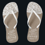 Chinelos Um Pouco De Tratamento Para A Sua Colmeia De Pés D<br><div class="desc">Celebrar em estilo com esses chinelos de casamento de moda. Esta design é fácil de personalizar com sua própria redação e seus convidados ficarão entusiasmados quando receberem esses favoritos para festas fabulosos.</div>