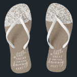 Chinelos Um Pouco De Tratamento Para A Sua Colmeia De Pés D<br><div class="desc">Celebrar em estilo com esses chinelos de casamento de moda. Esta design é fácil de personalizar com sua própria redação e seus convidados ficarão entusiasmados quando receberem esses favoritos para festas fabulosos.</div>