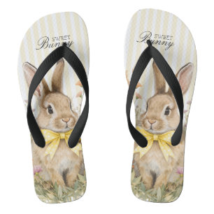 Chinelos Uma fofa pequena Coelhinha Floral com Laço Amarelo