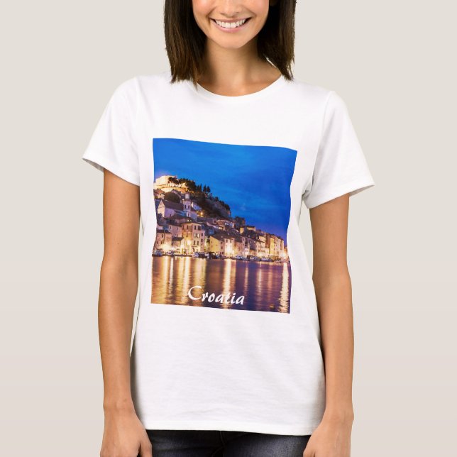 Cidade croata de Sibenik em T-Shirt noturno (Frente)