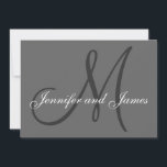 Cinza Simples de Nomes de Convite de Casamento Ini<br><div class="desc">Um simples e moderno design de convites para casamento com os nomes inicial do seu sobrenome, noiva e noivo em cinzas e cores brancas, torna isto um convite de casamento simples e versátil, porque o seu nome e inicial criarão o seu próprio design único. Design de convite para casamento por...</div>