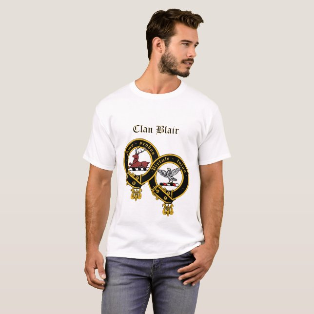 Clan Blair Crest com Título T-Shirt (Frente Completa)