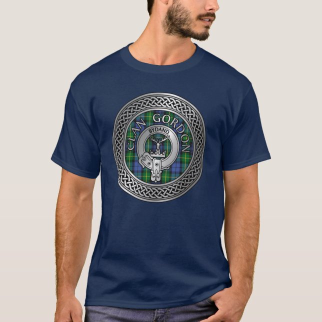 Clan Gordon Crest & Tartan Knot T-Shirt (Frente)