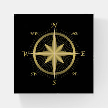 Clássico Compass Dourado em Preto