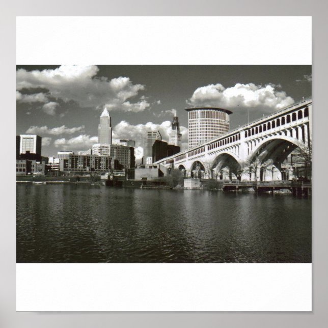 Cleveland Black and White Poster (Frente)