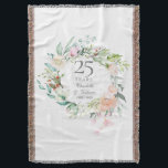 Cobertor 25 Silver Casamento Aniversário Floral Garland<br><div class="desc">Apresentando uma delicada camada floral de aquarela,  este 25 botânico chic no aniversário de casamento keepsasahoket pode ser personalizado com sua informação especial de aniversário na elegante tipografia de prata. Projetado por Thisnotme©</div>