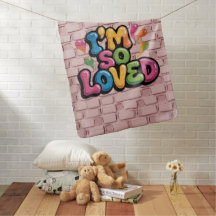 Tag de Grafite 'Eu Sou Muito Amado' em Tijolo Rosa