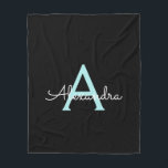 Cobertor De Velo Aqua Teal Blue Script Girly Monographic Name<br><div class="desc">Monograma do Azul Azul-Azul-Aqua e Escuro Preto do Espelho Adicione Seu Próprio Nome Fleece Blanket. Isto faz o doce e perfeito aniversário de 16 anos,  casamento,  chá de panela,  aniversário,  chá de fraldas ou festa de solteira presente para alguém que ama luxo de luxo e estilos quíticos.</div>