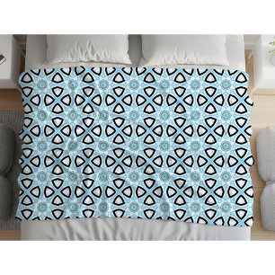 Cobertor De Velo Azul, preto e branco com padrão geométrico