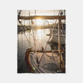 Cobertor De Velo Barco à Vela Náutico e Pôr do Sol na Marina