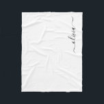 Cobertor De Velo Black Girly Monographic Name Modern<br><div class="desc">Nome do Monograma Negro Fleece Blanket Isto faz o doce e perfeito aniversário de 16 anos,  casamento,  chá de panela,  aniversário,  chá de fraldas ou festa de solteira presente para alguém que ama luxo de luxo e estilos quíticos.</div>
