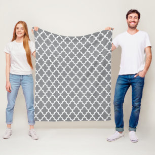 Cobertor De Velo Cinza e Padrão de Quatrefoil Branco