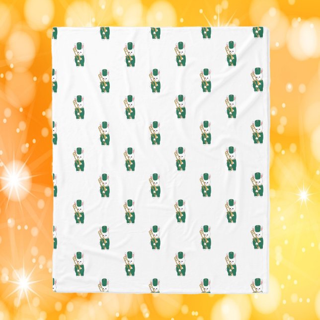 Cobertor De Velo Coelho da Banda Marcial com Trombone Verde Dourado (A fleece blanket with a pattern of white rabbits with trombones.)