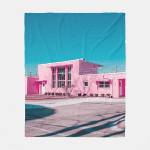 Cobertor De Velo Construção de betão rosa sob céu azul