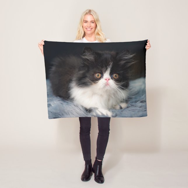 Cobertor De Velo Cutest Baby Animals | Fluffy B&W Kitten (In Situ)