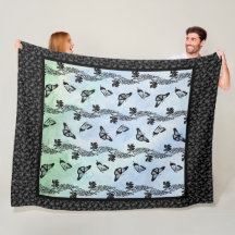 Delfinírios e Borboletas no céu