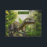 Cobertor De Velo Dinossauro<br><div class="desc">Cobertura bonito que caracteriza um dinossauro realístico contra um fundo da floresta. Personalize-o com nome da sua criança.</div>