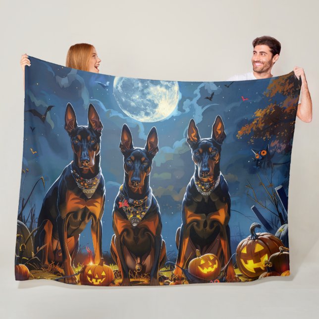 Cobertor De Velo Doberman Halloween Assustador (In Situ)