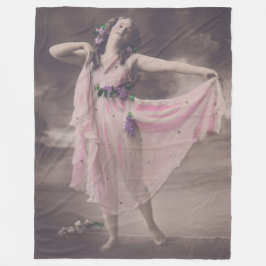 Cobertor De Velo Elegância Vintage em Vestido Floral Rosa