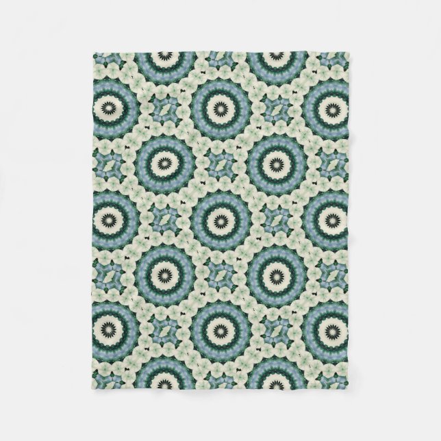 Cobertor De Velo Flor Branca e Mandala Azul Cerúleo (Frente)