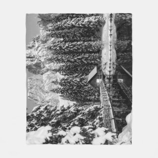 Cobertor De Velo Foto de Cabin, Black and White Winter Mountain Lak