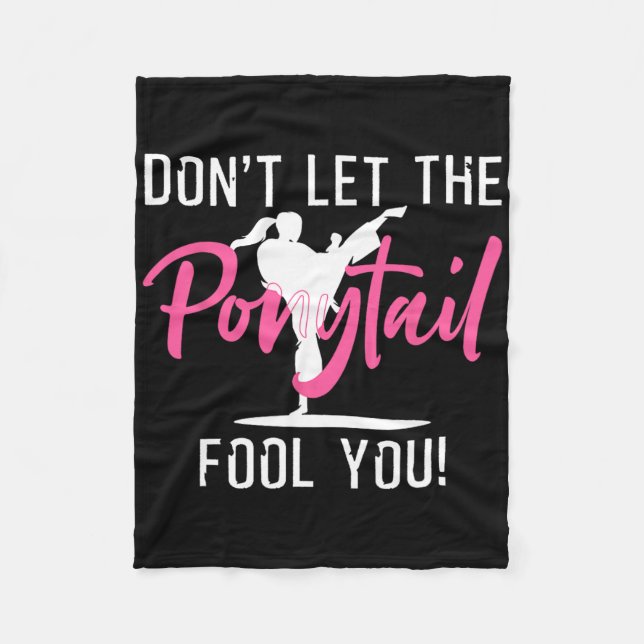 Cobertor De Velo Garota Engraçada Karate Design para Crianças Mulhe (Frente)