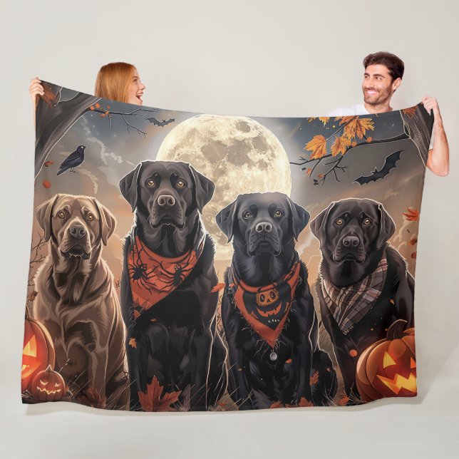 Cobertor De Velo Labrador Halloween Assustador (In Situ)