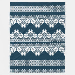 Cobertor De Velo Lace branco retrô com borboletas em azul escuro b