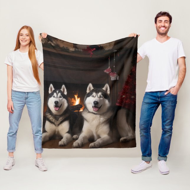 Cobertor De Velo Malamute do Alasca junto à Lareira Natal (In Situ)