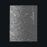 Cobertor De Velo Nome do Monograma da Girly Glitter Sparkle Cinza S<br><div class="desc">Silver e Cinzas (Cinzas) Faux Sparkle Glitter Monogramas Name e inicial Fleece Blanket. Isto faz o doce e perfeito aniversário de 16 anos,  casamento,  chá de panela,  aniversário,  chá de fraldas ou festa de solteira presente para alguém que ama luxo de luxo e estilos quíticos.</div>