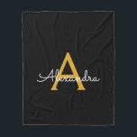 Cobertor De Velo Nome Moderno do Monograma de Script Menino Dourado<br><div class="desc">Monograma de Script Faux Dourado e Preto Adicionar Seu Próprio Nome Fleece Blanket. Isto faz o doce e perfeito aniversário de 16 anos,  casamento,  chá de panela,  aniversário,  chá de fraldas ou festa de solteira presente para alguém que ama luxo de luxo e estilos quíticos.</div>