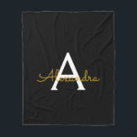 Cobertor De Velo Nome Moderno do Monograma de Script Menino Dourado<br><div class="desc">Monograma de Script Faux Dourado e Preto Adicionar Seu Próprio Nome Fleece Blanket. Isto faz o doce e perfeito aniversário de 16 anos,  casamento,  chá de panela,  aniversário,  chá de fraldas ou festa de solteira presente para alguém que ama luxo de luxo e estilos quíticos.</div>