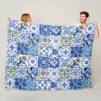 Padrão Floral Branco e Amarelo do Mediterrâneo Azu