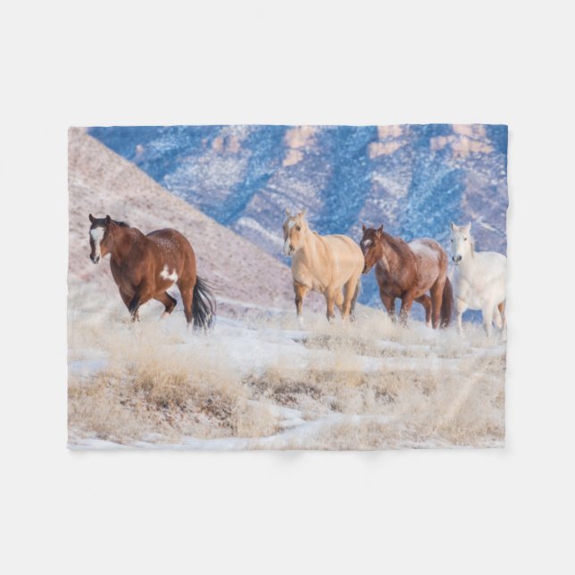 Cobertor De Velo Passeio de cavalo cowboy no Hideout Ranch (Frente (Horizontal))