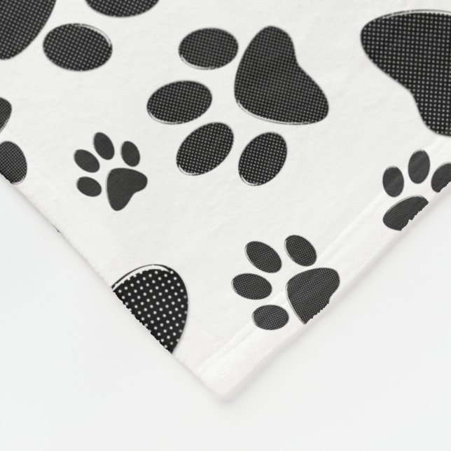 Cobertor De Velo Patas de Cachorro Preto e Branco com Bolinhas  (Quina)