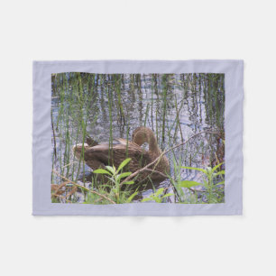 Cobertor De Velo  Pato se escondendo entre os pássaros